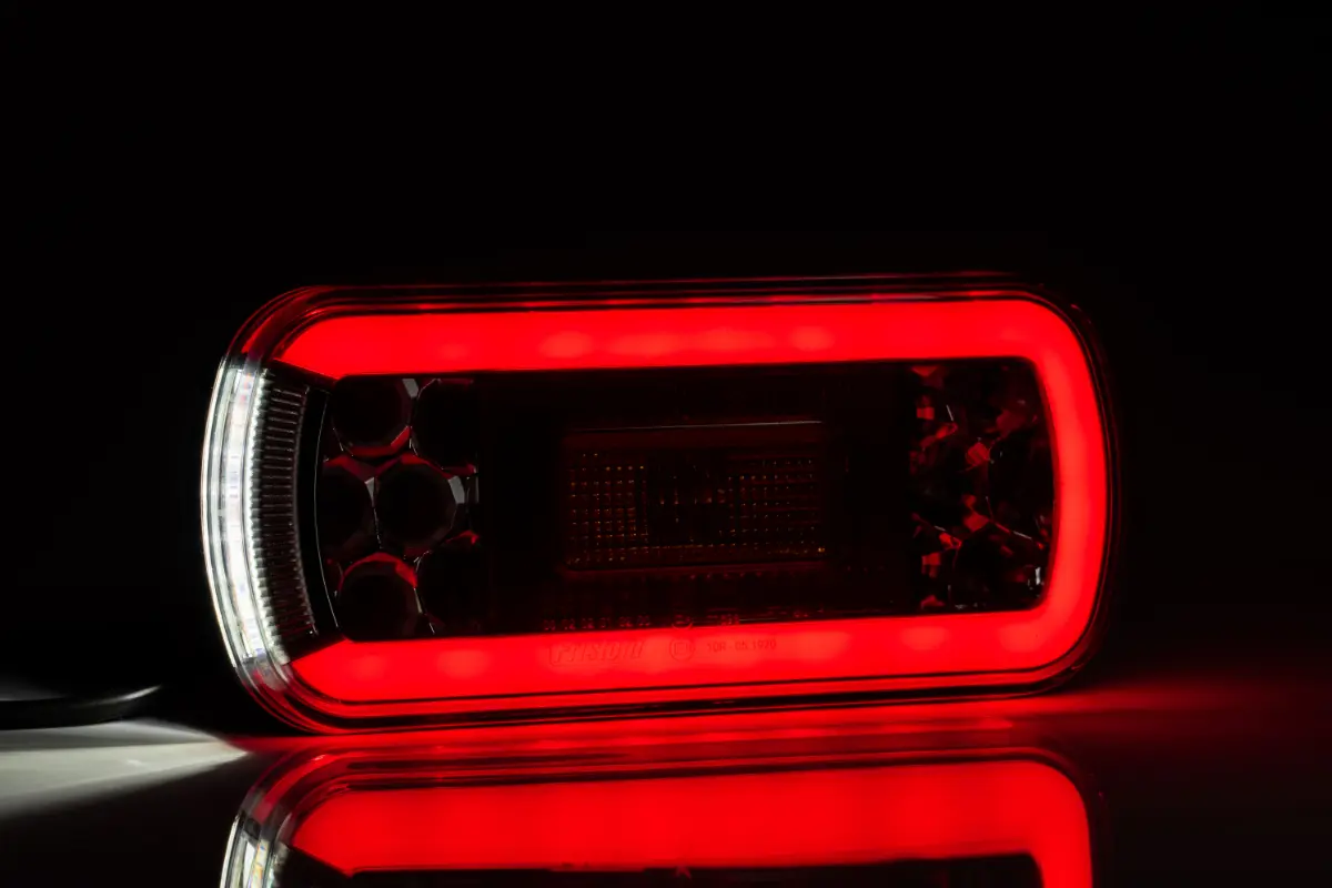 Piekabes aizmugurējais LED lukturis Fristom FT-130 PM, universāls, 5-PIN Fristom FT-130 PM LED piekabes aizmugurējais lukturis, universāls, 5-PIN